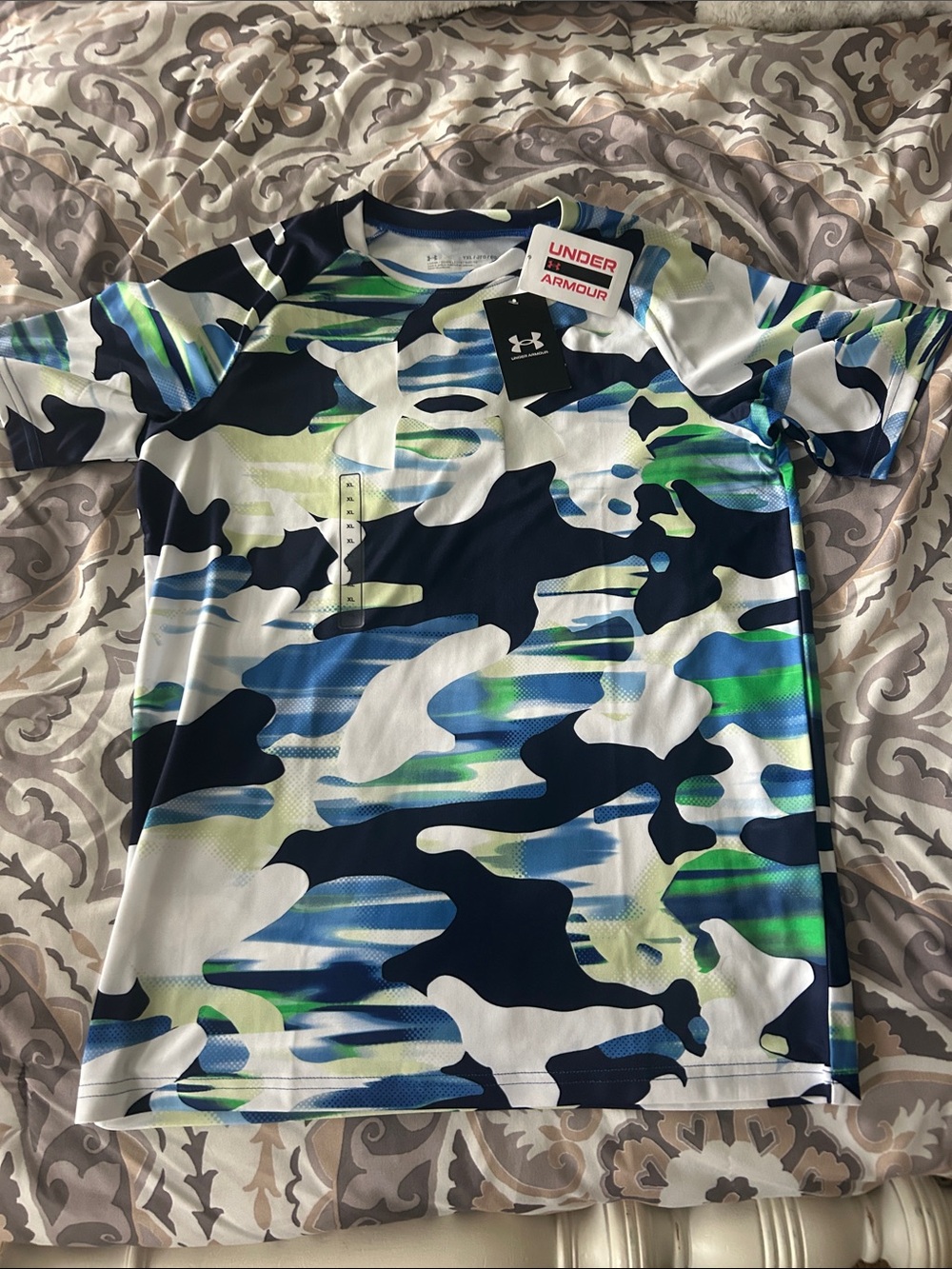 NWT Under Armour Men’s Short Sleeve Athletic Tee - Blue/Green Camo